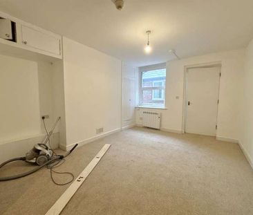 Grosvenor Road, Scarborough, YO11 - Photo 3