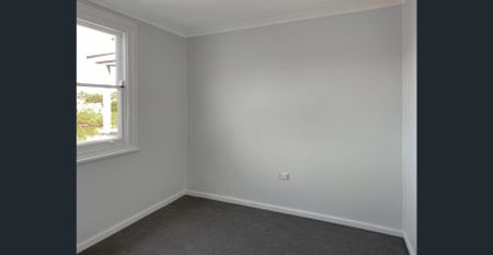 Low maintenance living - Photo 2