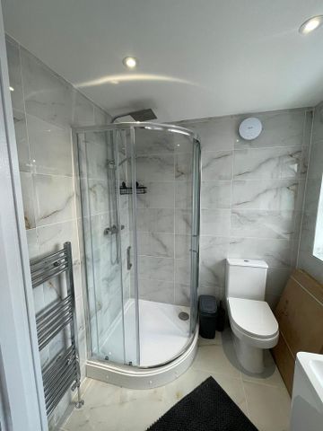 6 bedroom semi-detached house to rent - Photo 3