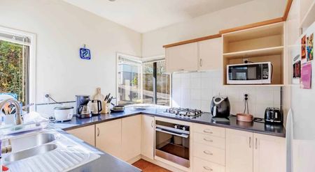 Spacious Family Living Near Beaches, Parks & T... - Photo 5