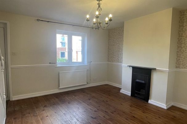 4 bedroom terraced house to rent - Photo 1