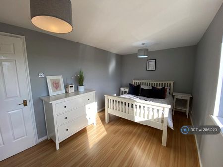 1 bedroom flat to rent - Photo 4