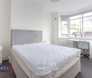 4 bedroom terraced house to rent - Photo 3