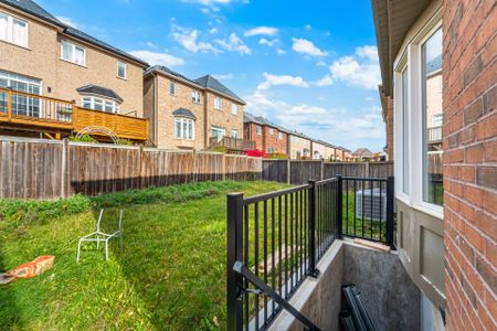 For Lease - 29 Wendelyn Drive, Richmond Hill, Ontario - Photo 3