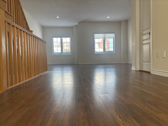 For Lease - 5 SAVAGE Drive, Hamilton, Ontario - Photo 1