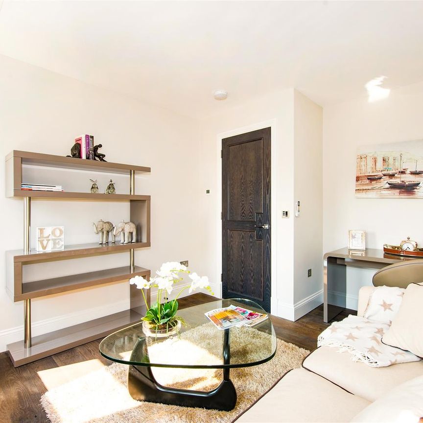 Arkwright Road, Hampstead, London - Photo 1