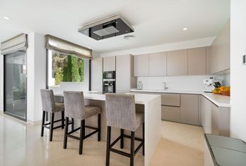 Luxury Villa for rent in Benahavís, Andalusia