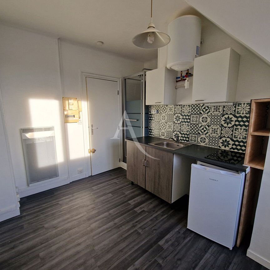 Location Appartement 1 pièce 9m² - Photo 2