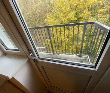 1 Bed Flat, The Peninsula Building, M7 - Photo 2