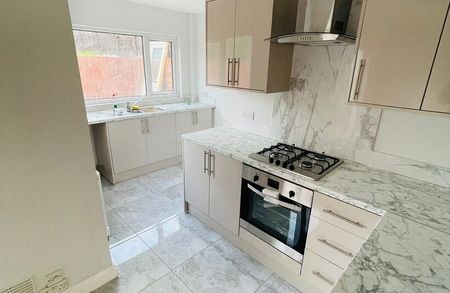 Regent Road, Tividale, Oldbury, B69 1TL - Photo 3