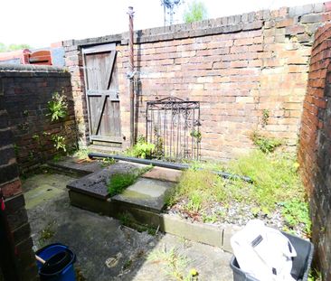 2 Bedroom Terraced House for Rent - Photo 2