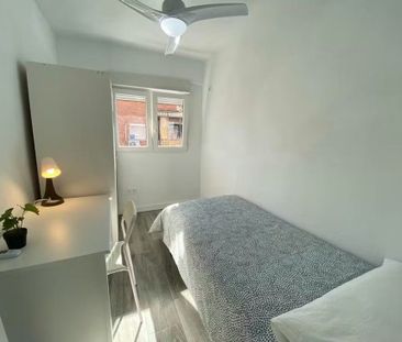 Calle de Encarnación Oviol, Madrid, Community of Madrid 28021 - Photo 2