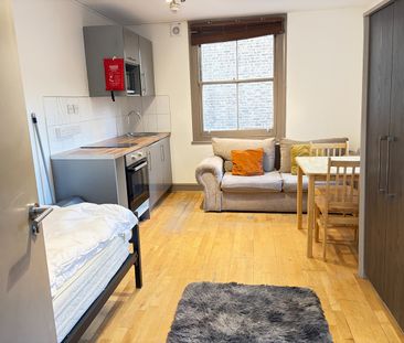 Studio Flat, Very Near Kilburn High Road Area, NW6 - Photo 2