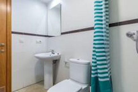 Carrer San Jacinto Castañeda, Valencia, Valencian Community 46006 - Photo 5