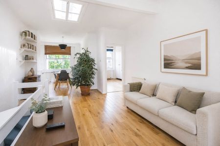 Price £3,000 pcm - Available Now - Furnished - Photo 2