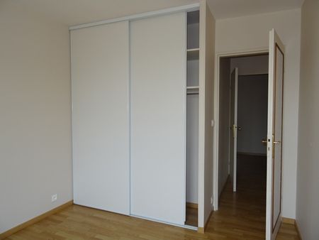Location Appartement 3 pièces 72m² ORLEANS 45000 - Photo 2