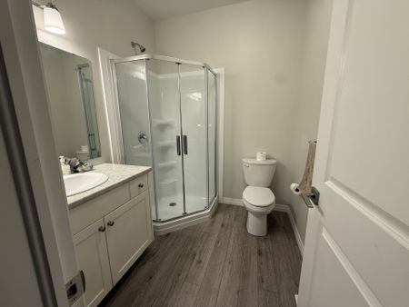 For Lease - 112 Livingston Drive, Tillsonburg, Ontario - Photo 4