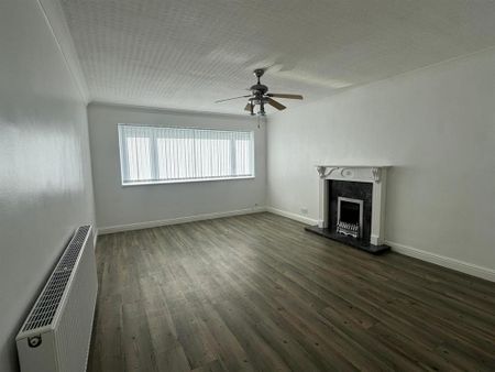 4 bedroom semi-detached house to rent - Photo 2