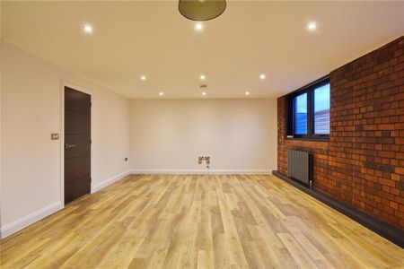 3 bedroom apartment to rent - Photo 3