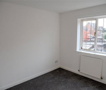 3 bedroom semi-detached house to rent - Photo 3