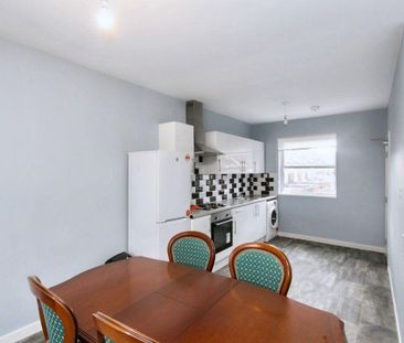 3 bed upper flat to rent in NE4 - Photo 6