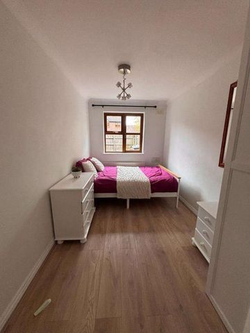 Beaumont Place, Isleworth, TW7 - Photo 2