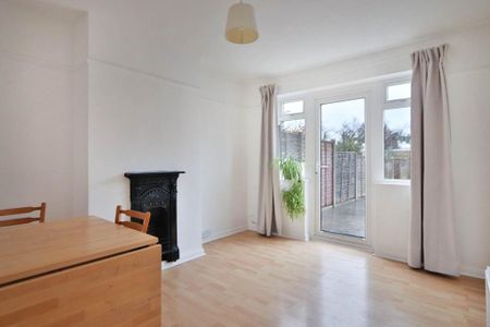 3 bedroom terraced house to rent - Photo 5