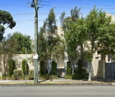 SUPERB TOWNHOUSE WALKING DISTANCE TO THE BAY - Photo 5