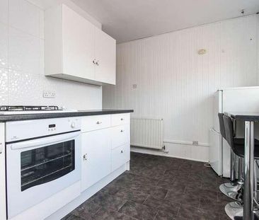 Bradwell Walk, Flixton, Manchester, M41 - Photo 5