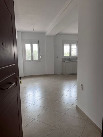 Ενοικίαση κατοικίας, 72 τ.μ., Κορωπί, 650 € - Photo 2