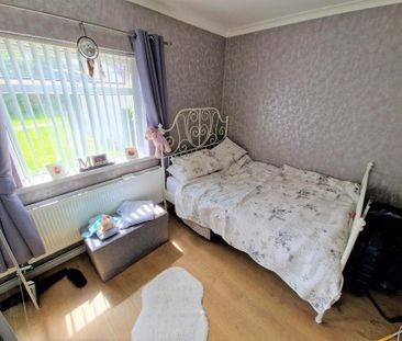 5 Whinfield Walk, Carrickfergus, BT38 8HL - Photo 1