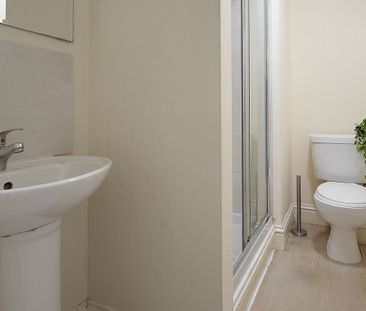 Great 4 bedroom property - Photo 2