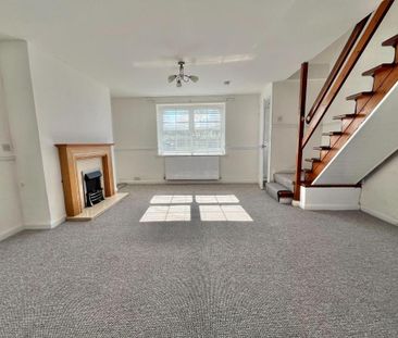 2 bedroom end of terrace house to rent - Photo 1