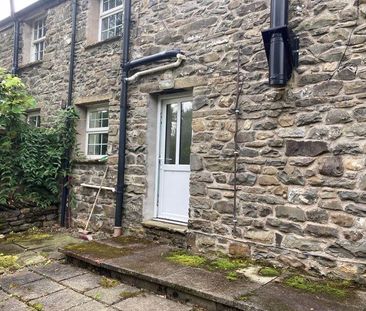 2 bedroom terraced house to rent - Photo 2
