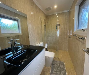 5-bedroom shared house, Ansett Crescent - Photo 2