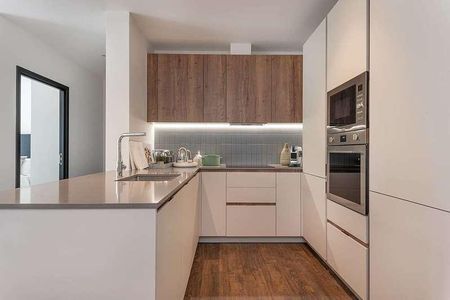 Tillermans Court, Greenford, UB6 - Photo 2