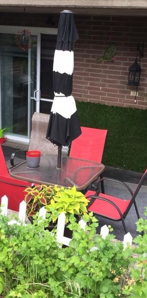 41/2, Béton**Tout rénové**Impeccable!**Rez-de-Jardin**Grande terrasse**Belle luminosité**Non fumeur de toute substance**1425$/mois - Photo 1