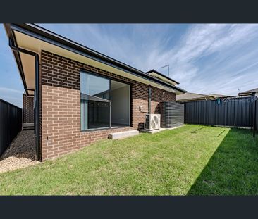 7 Platypus Street, Cobbitty, NSW 2570 - Photo 6