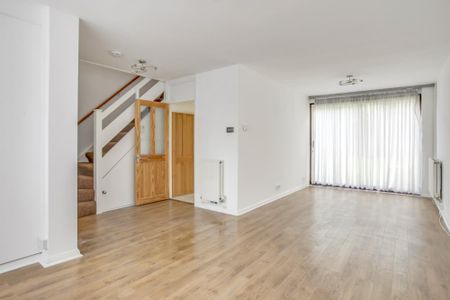 3 bedroom terraced house to rent - Photo 2