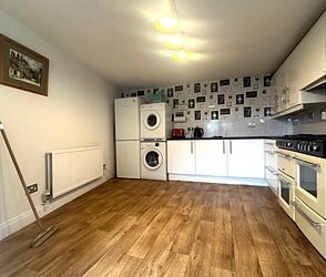 Woodnesborough Road, Woodnesborough, Sandwich, CT13 0AA, Kent - Photo 2