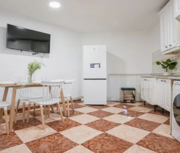 Room for rent in great apartment located in Madrid - Photo 6