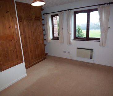 Kinross Drive, Barleyhurst, Milton Keynes, MK3 - Photo 1