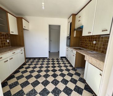 Location Appartement 3 pièces 70m² BRIGNOLES 83170 - Photo 3