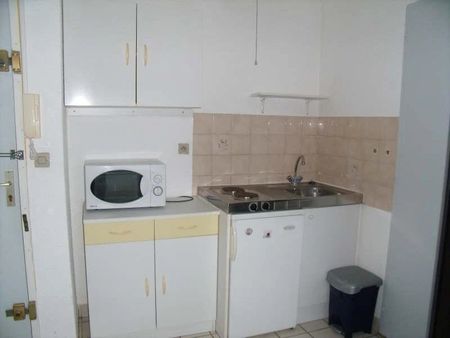 Location Appartement 1 pièce 11m² VALENCE 26000 - Photo 4