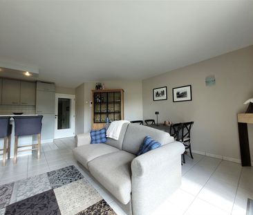 Lichtrijk appartement met garage box - Photo 6