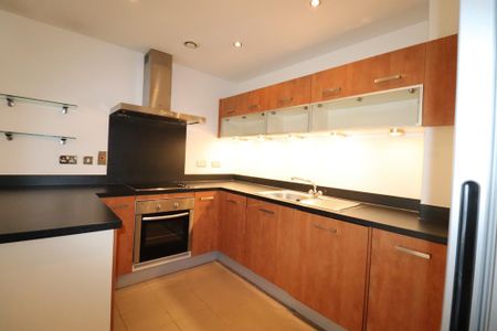 2 bedroom flat to rent - Photo 5