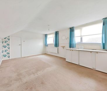 4 bedroom Bungalow To Let Total Size: 1766 SQ FT - Photo 1
