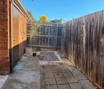 Light, Space & Lifestyle in a Peaceful Preston Pocket - Photo 6