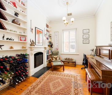 Gorgeous home with modern extension - Photo 3