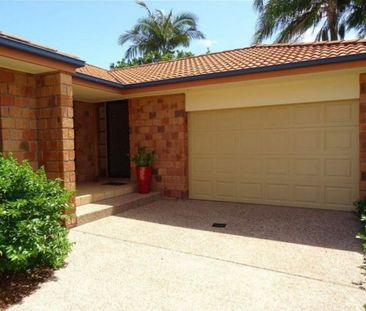 2/3 Margaroola Avenue, Biggera Waters - Photo 4